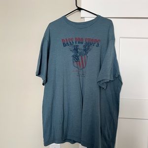 Men’s XXL BASS PRO SHOP SHIRT.